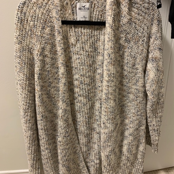 Hollister Sweaters - HOLLISTER CARDIGAN